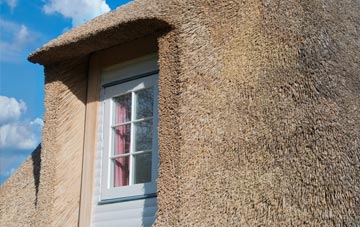 Ffordd Y Gyfraith thatch roof disadvantages